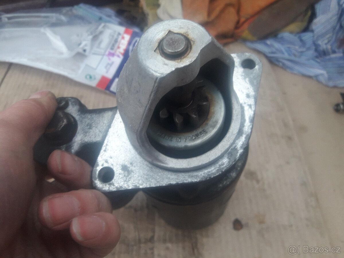 Nový startér Renault. 6V - 6