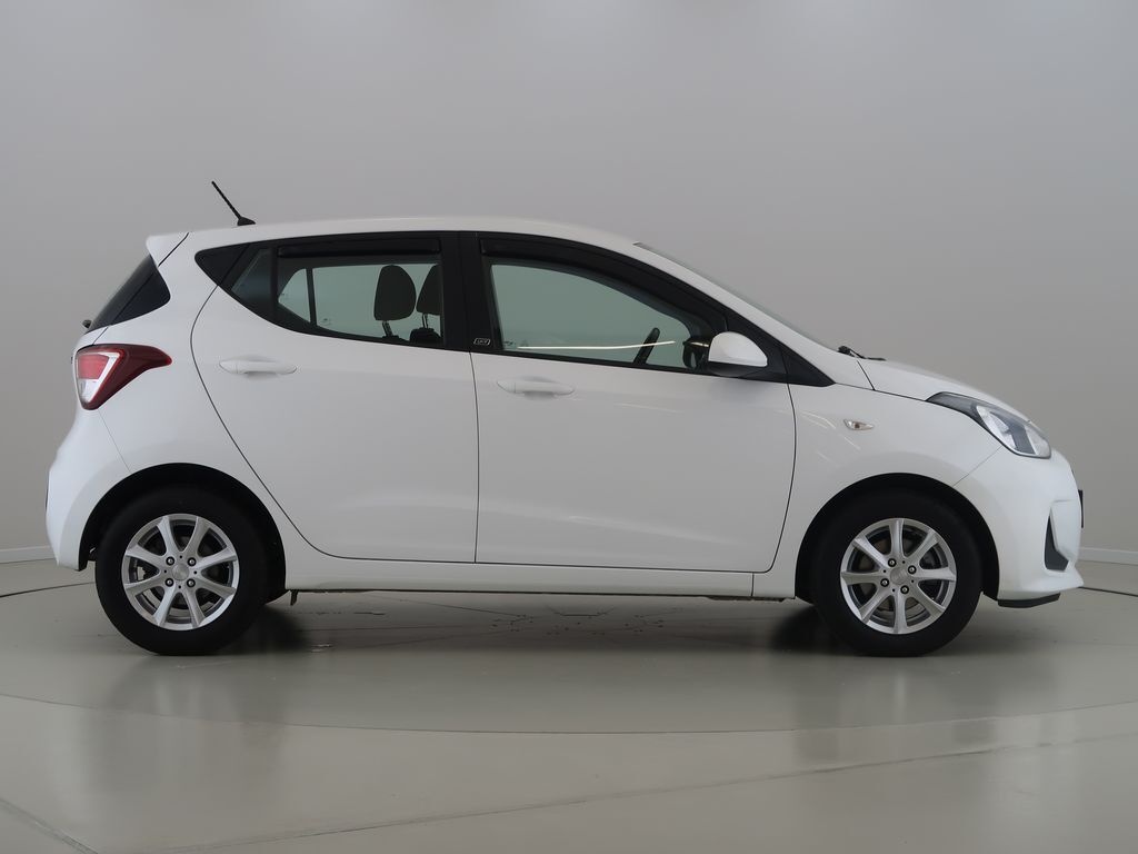 Hyundai i10 1.0i,CZ,1Maj,48kW,Manuál - 6