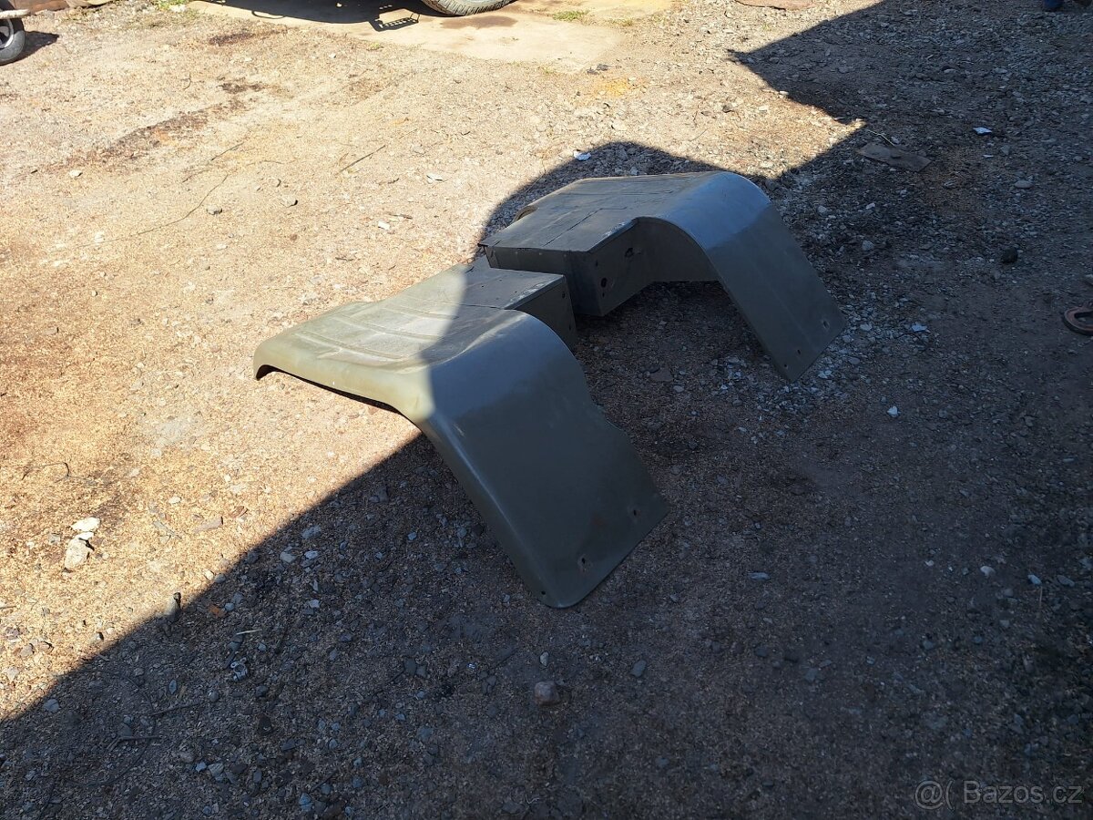 Blatníky praga v3s - 6