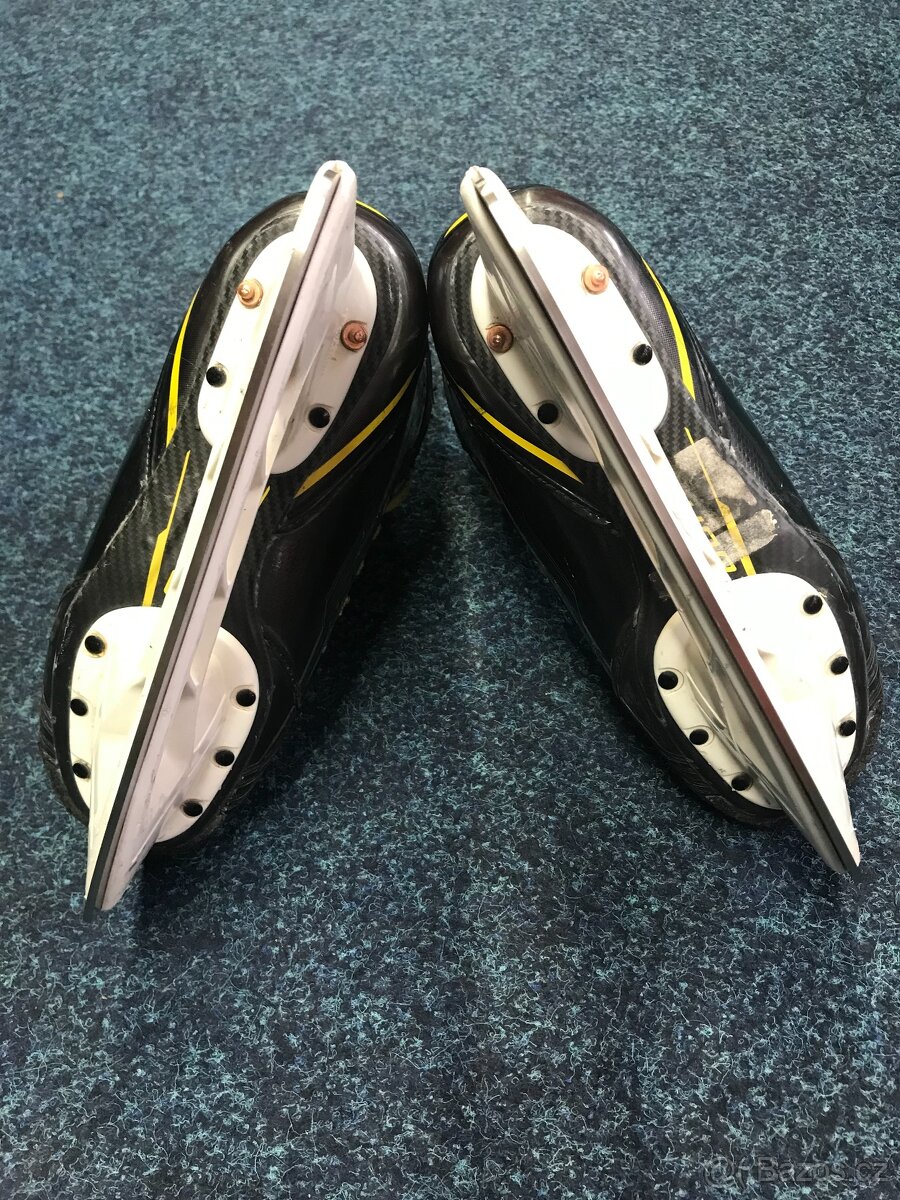 BAZAR - HRÁČSKÉ HOKEJOVÉ BRUSLE BAUER SUPREME M4 INT. - 6