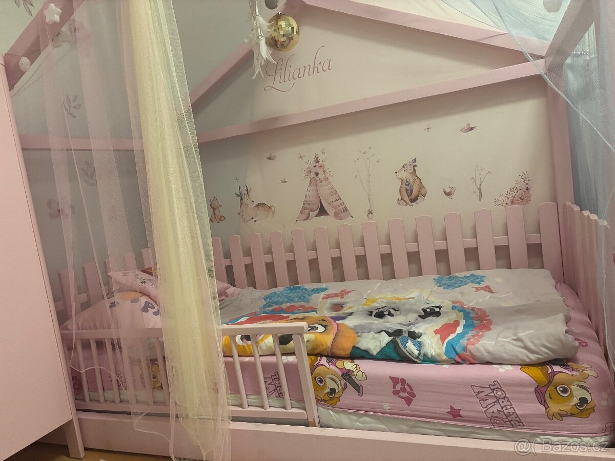 Domečková postel + šatní skříň + matrace - 6