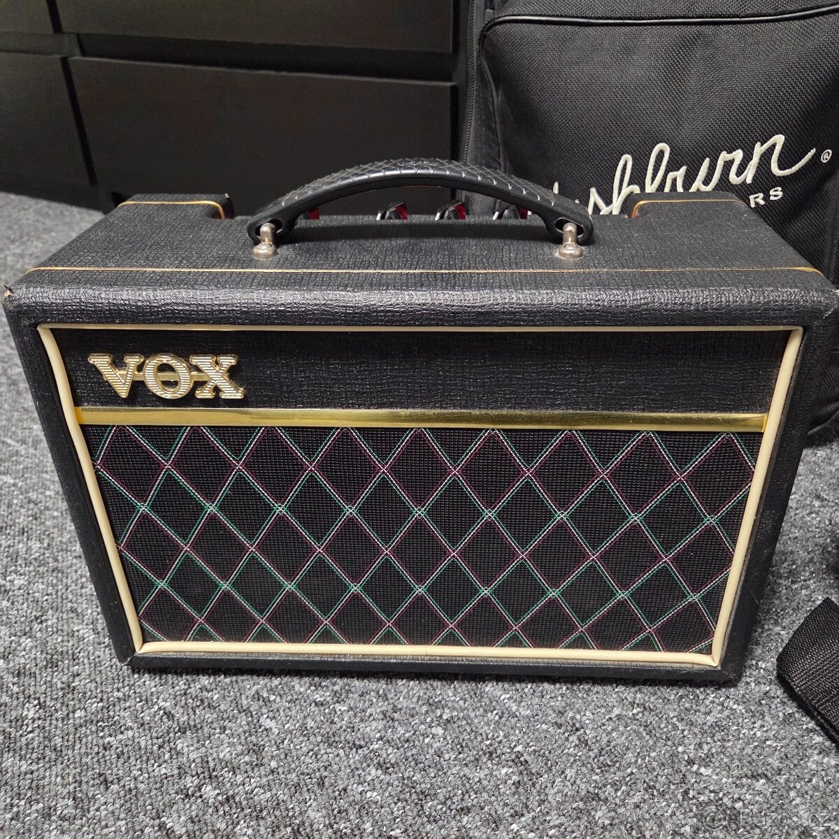 Bass kytara Washburn - 6