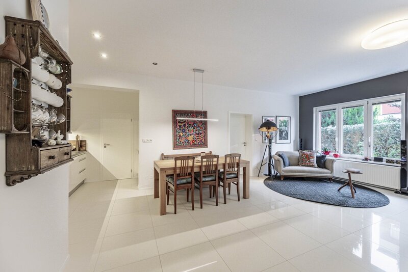 Prodej bytu 69,3 m2/předzahrádka 39 m2, v ulici U Hostína, Ú - 6