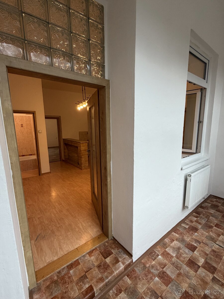 Pronájem bytu 2+1 Velké Meziříčí - Příkopy, 85m2 ihned - 6