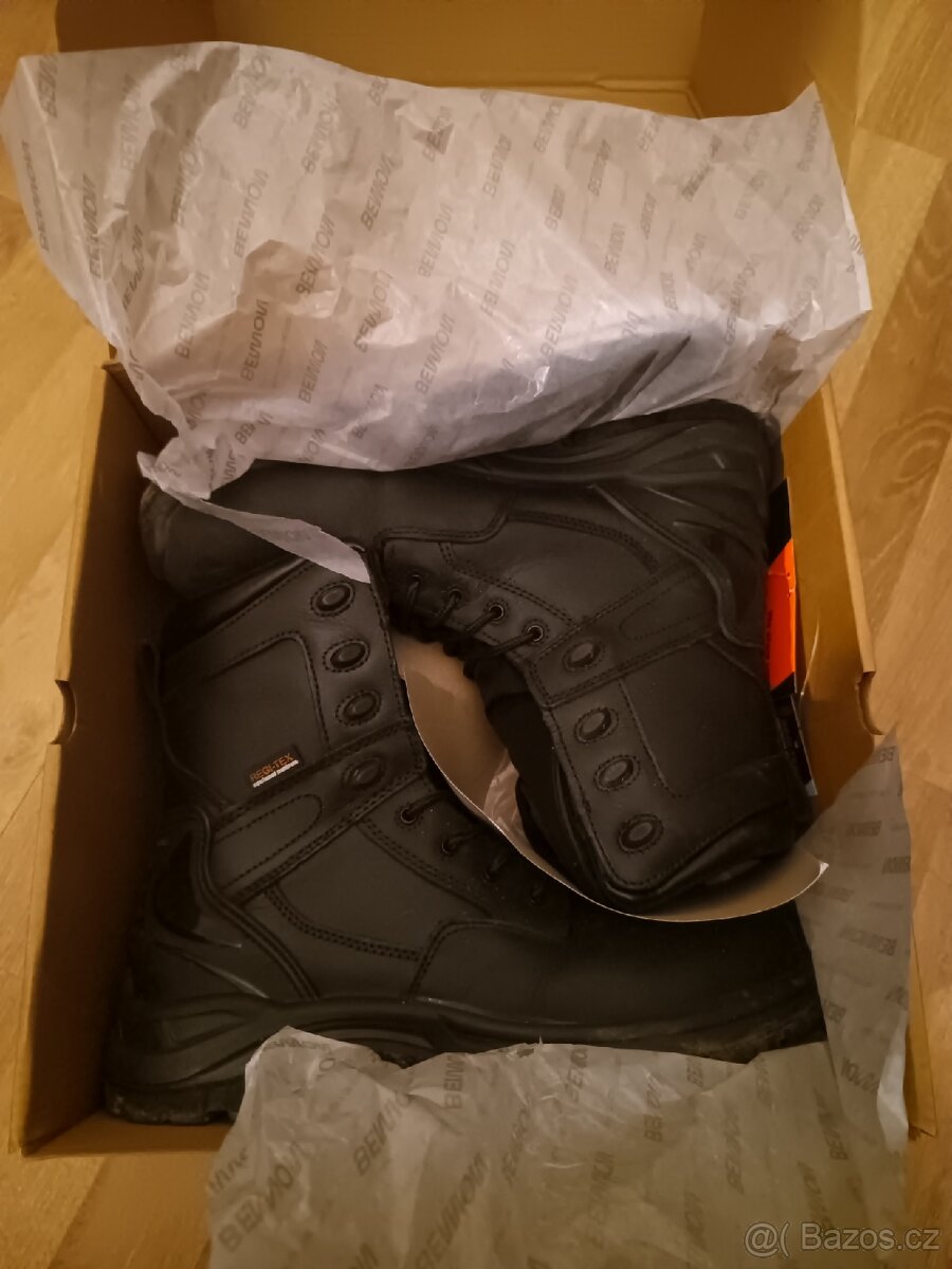 Bennon Commodore S3 NM - 6