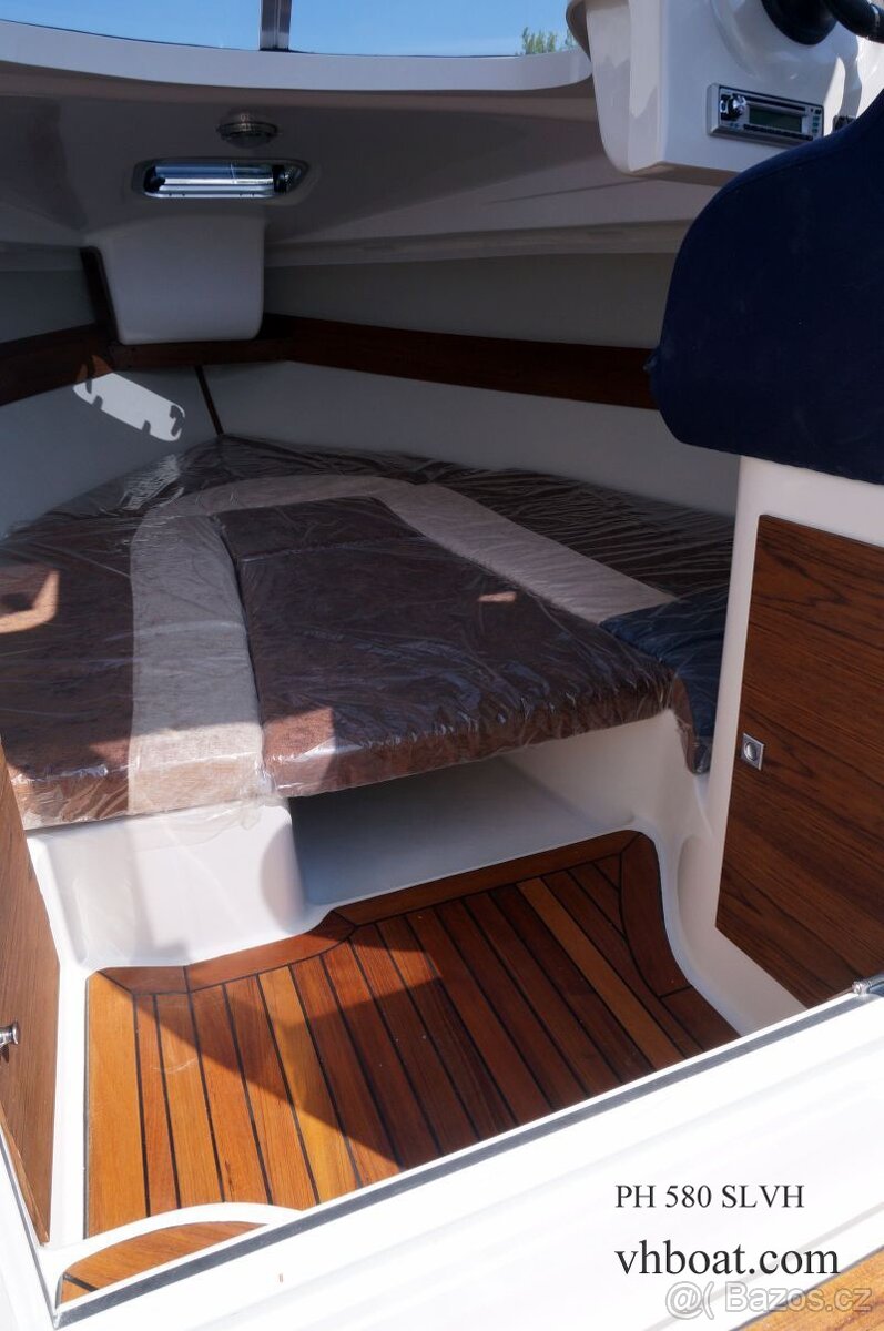 Motorový kajutový čln, loď PH 580 - 6