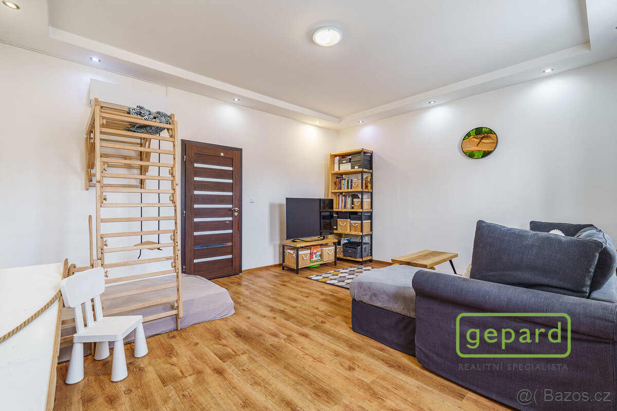 Prodej domu se třemi byty, Šimáčkova ul., Cheb - 6