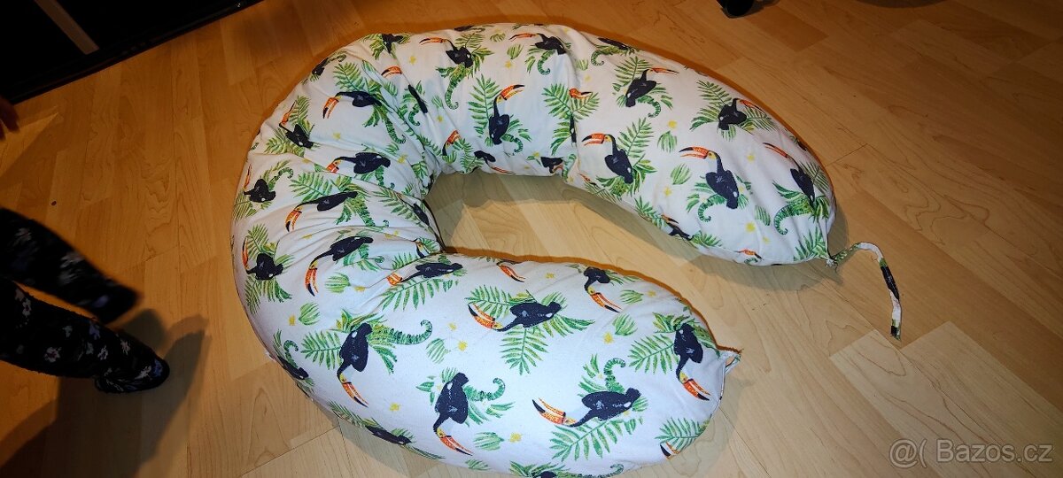 Kojici polstarek skvela vec kdyz dochazi sily pri kojeni - 6