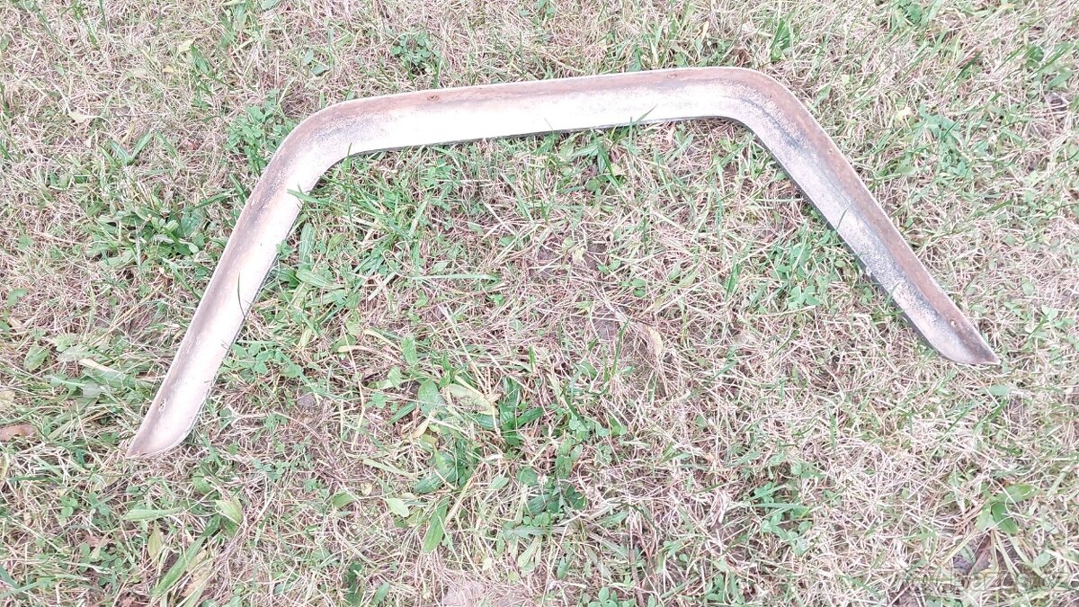 Nissan Patrol Španěl – LEM BLATNÍKU LZ 3DV - 6