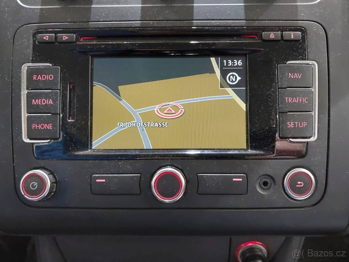 Volkswagen Touran 1.2 Tsi 7-MÍST 77KW 174tkm r.10/2012 TOP - 6