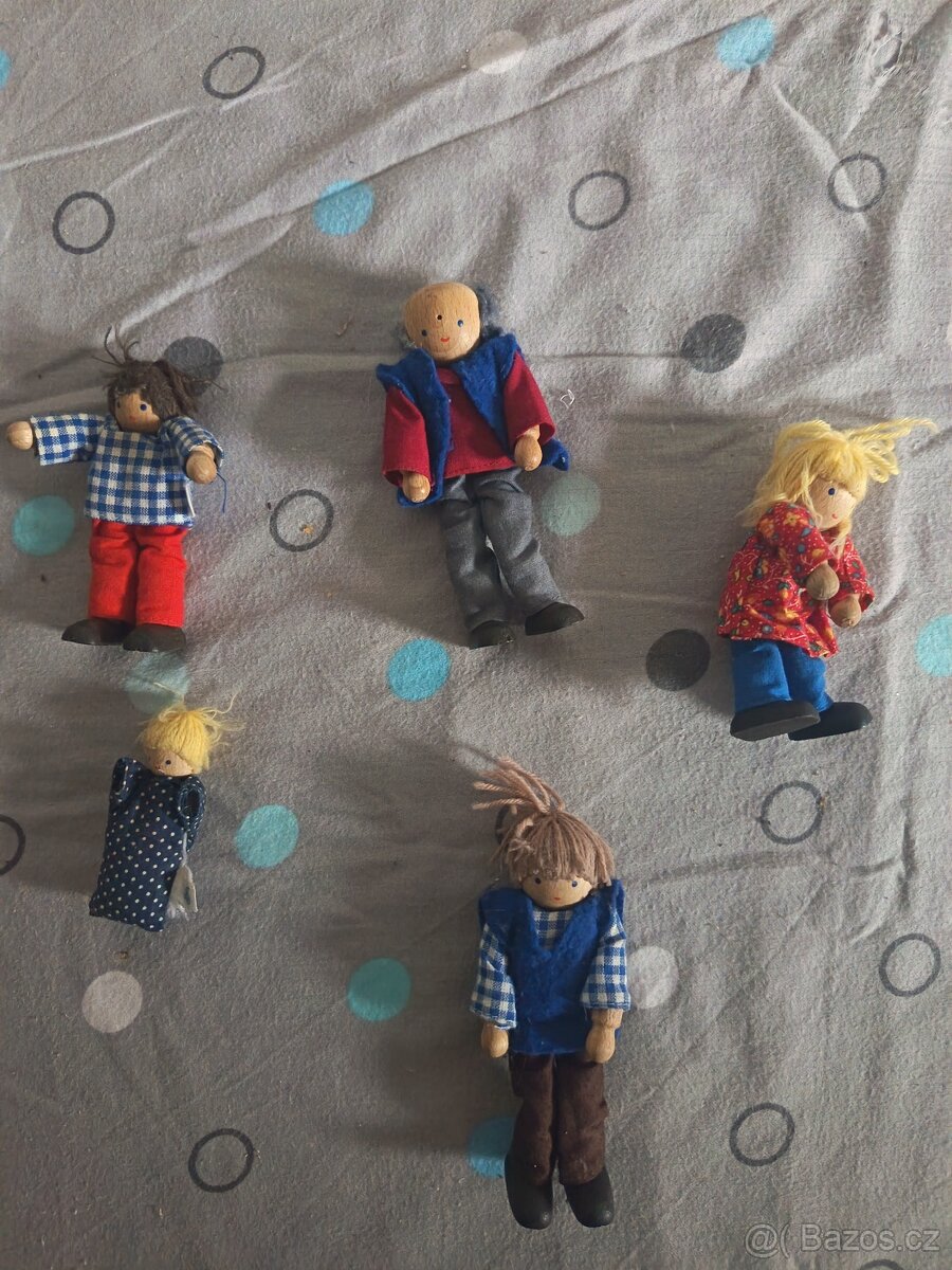 Různé věci pro panenky - 6