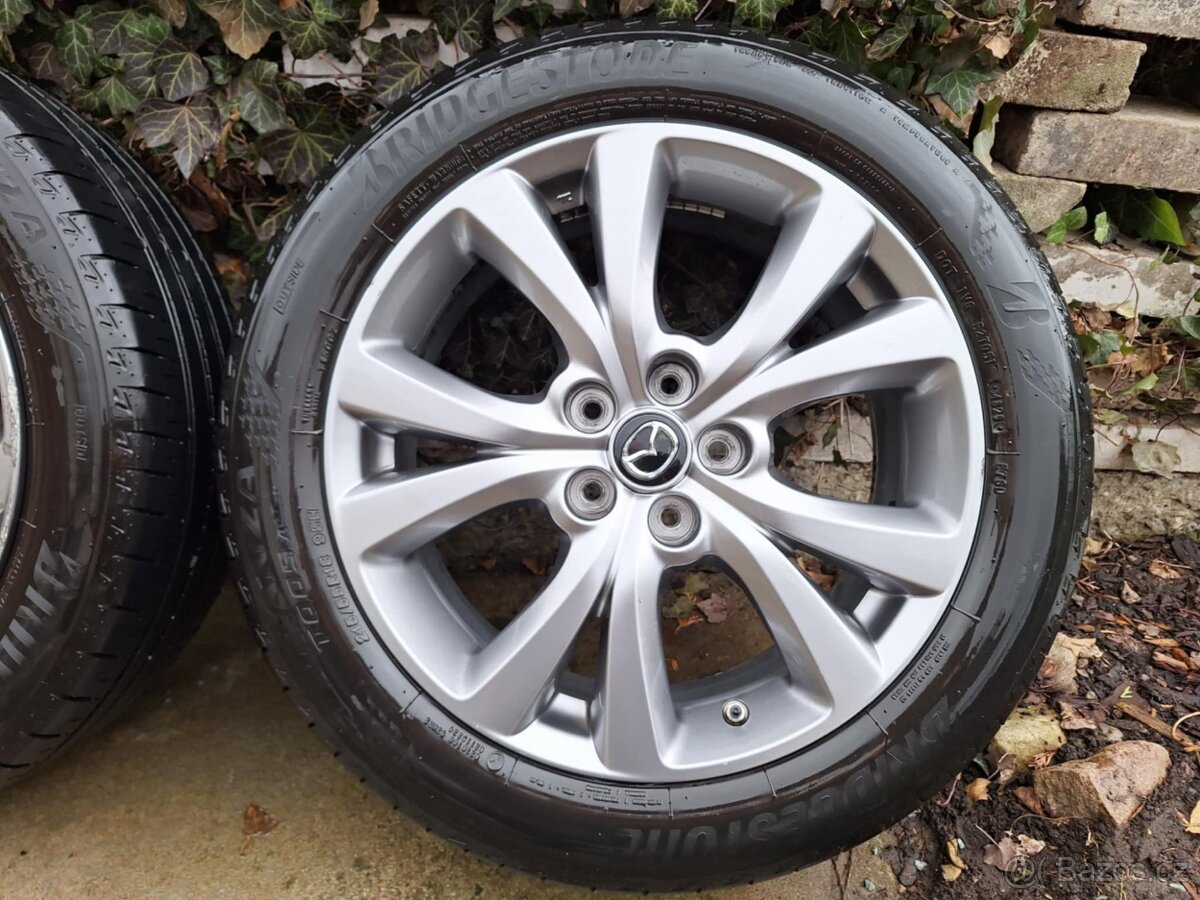 kola Mazda CX-30 - 6