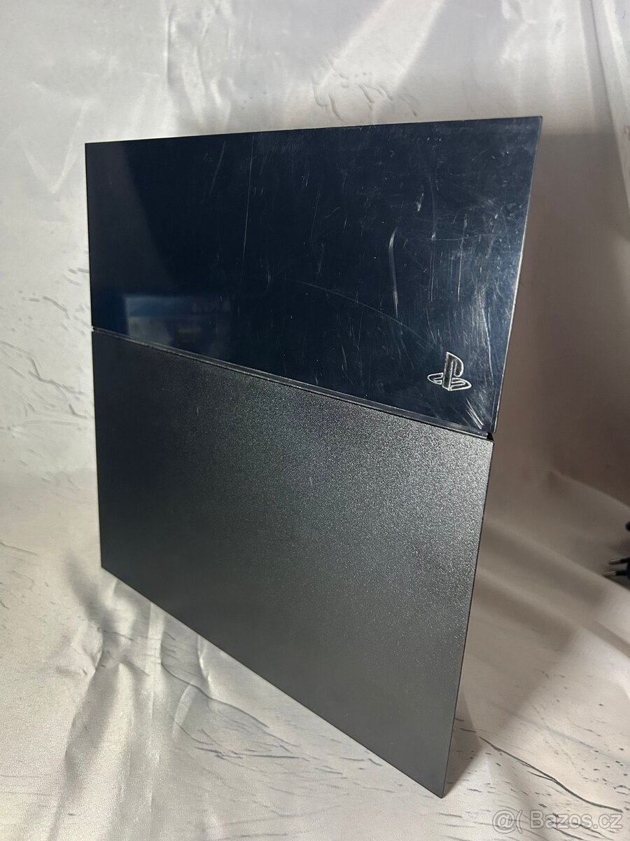 PlayStation 4 1TB + 2 orig. Ovladače+ hry - 6
