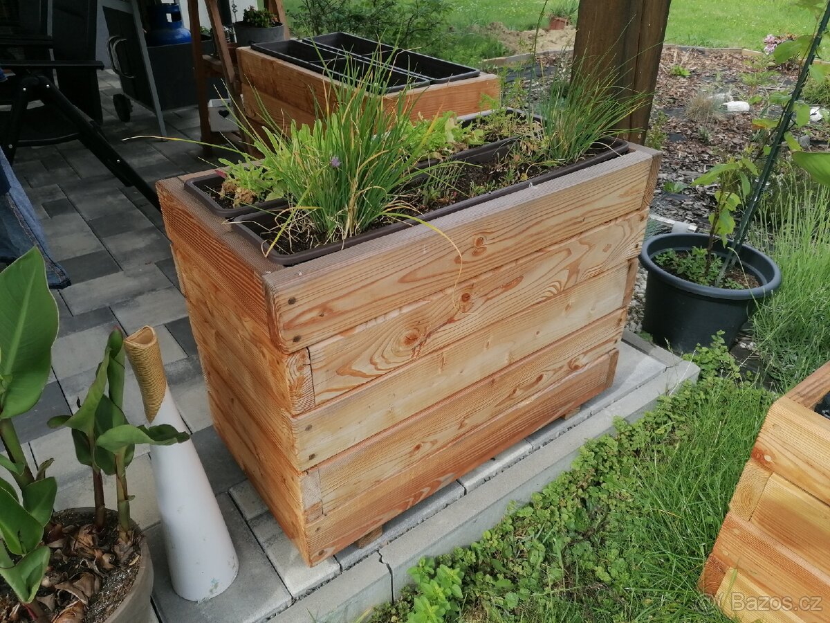 10%-SLEVA Modřínový masivní vyvýšený záhon-květináč - 6