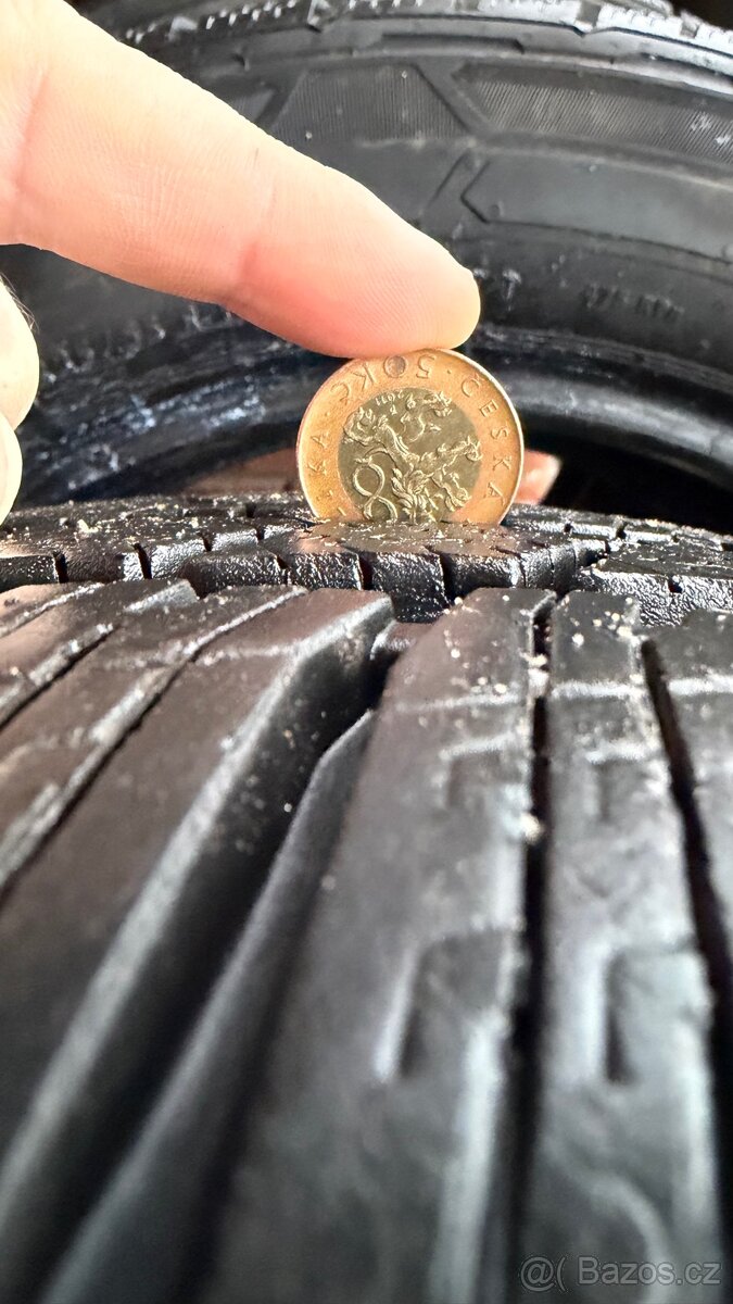 Pneu Continental 225/55 R17 C 109/107 T - 6