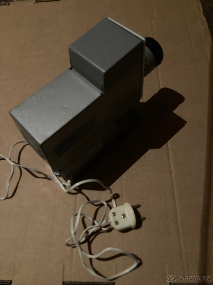 PRODÁM PROMÍTAČKU - 6