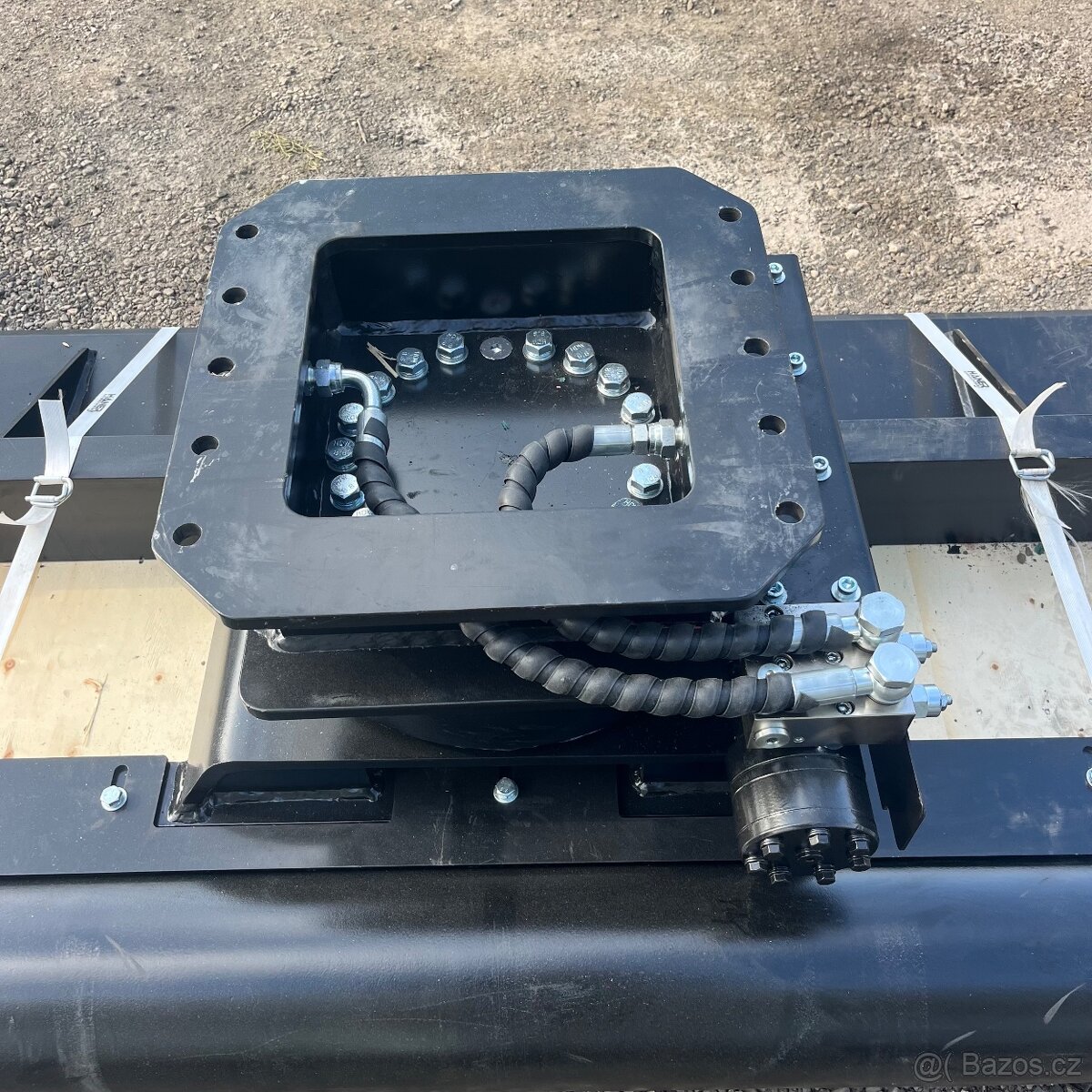 Rovnací rám pro bagry 8-14t - 6