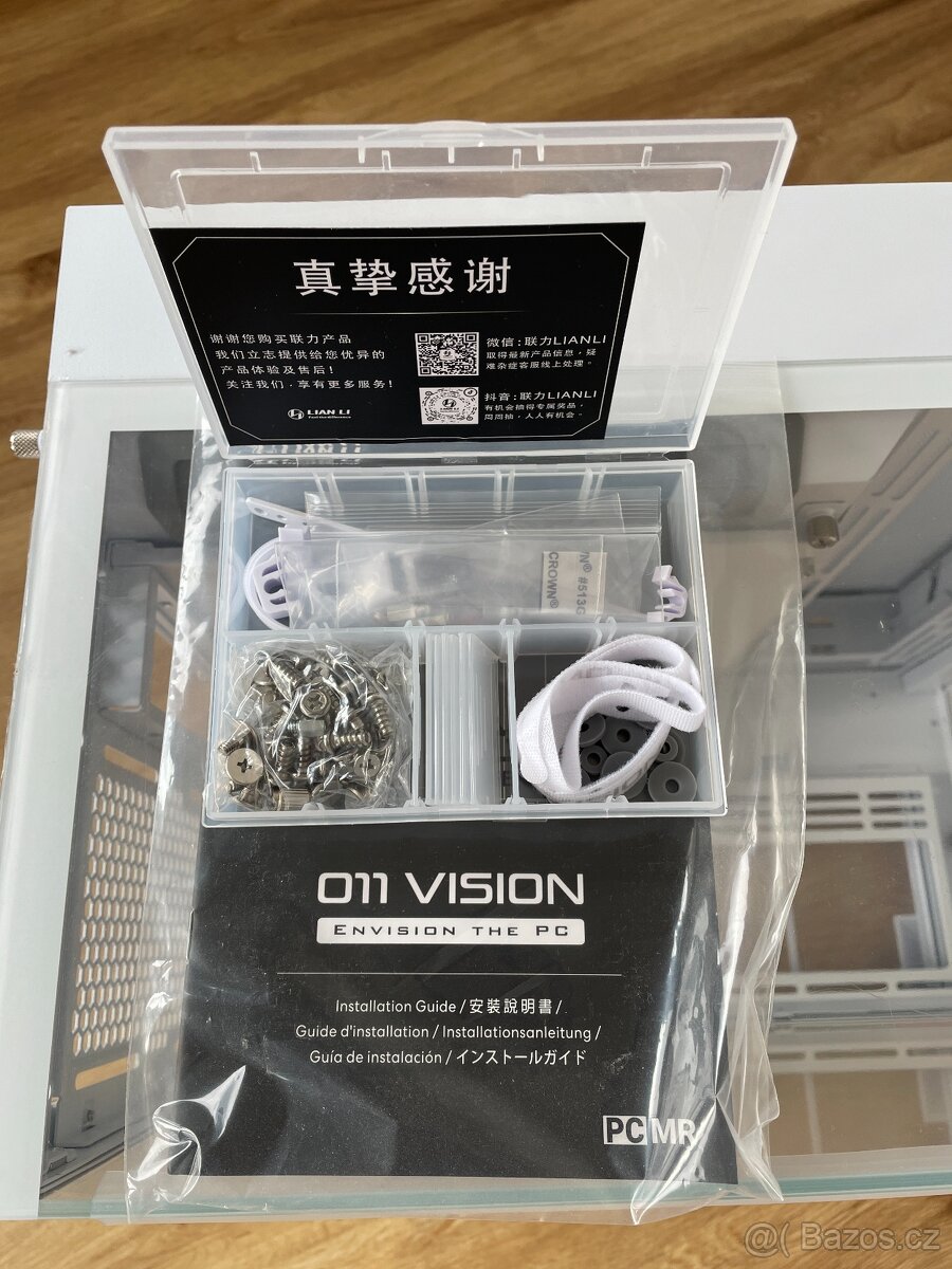 Lian-Li O11 VISION White nová - 6