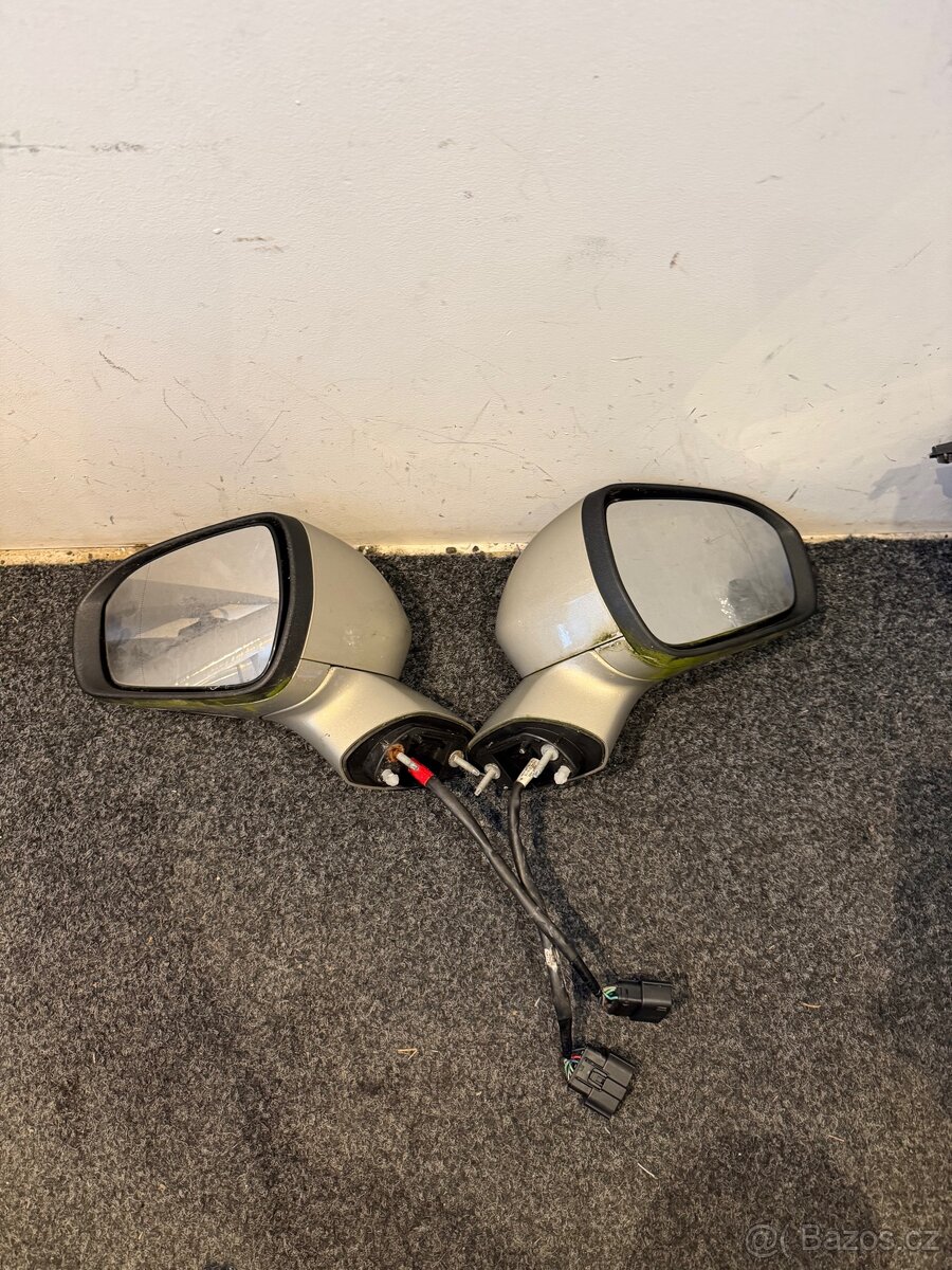 Ford Mondeo dveře mk5 - 6