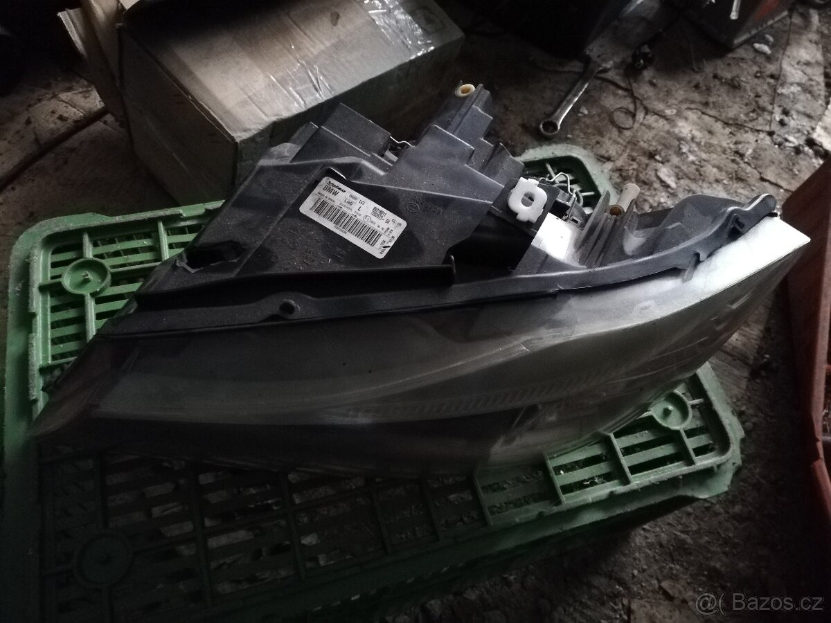 Přední světlo bmw e91 - 6