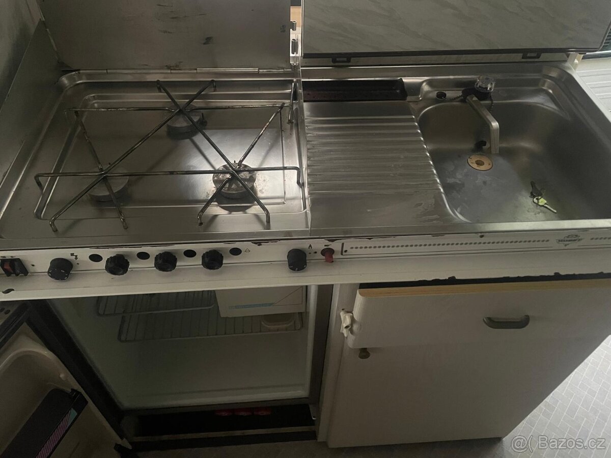 Hobby 460, předstan, WC, 4 osoby, STK , max 1100kg - 6