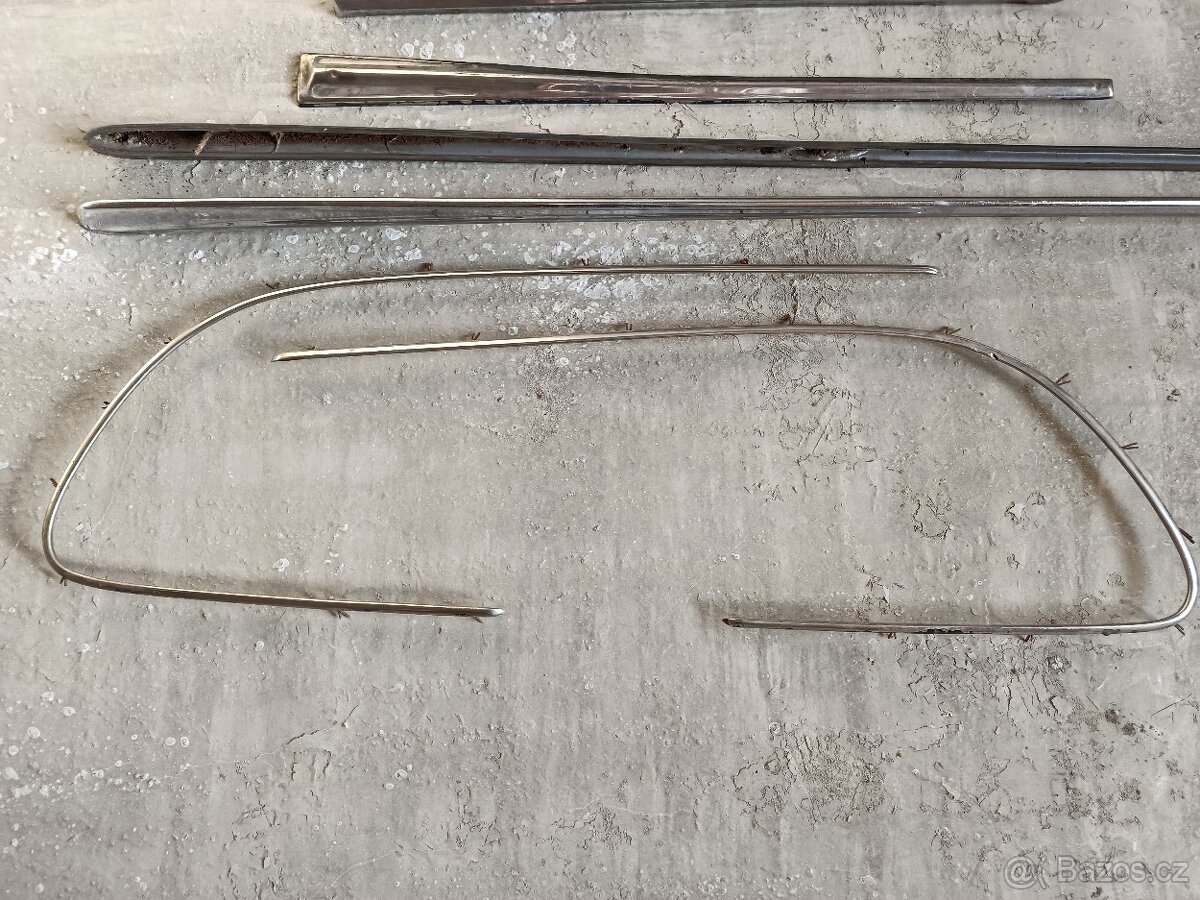 Chromové lišty Tatra 603 - 6