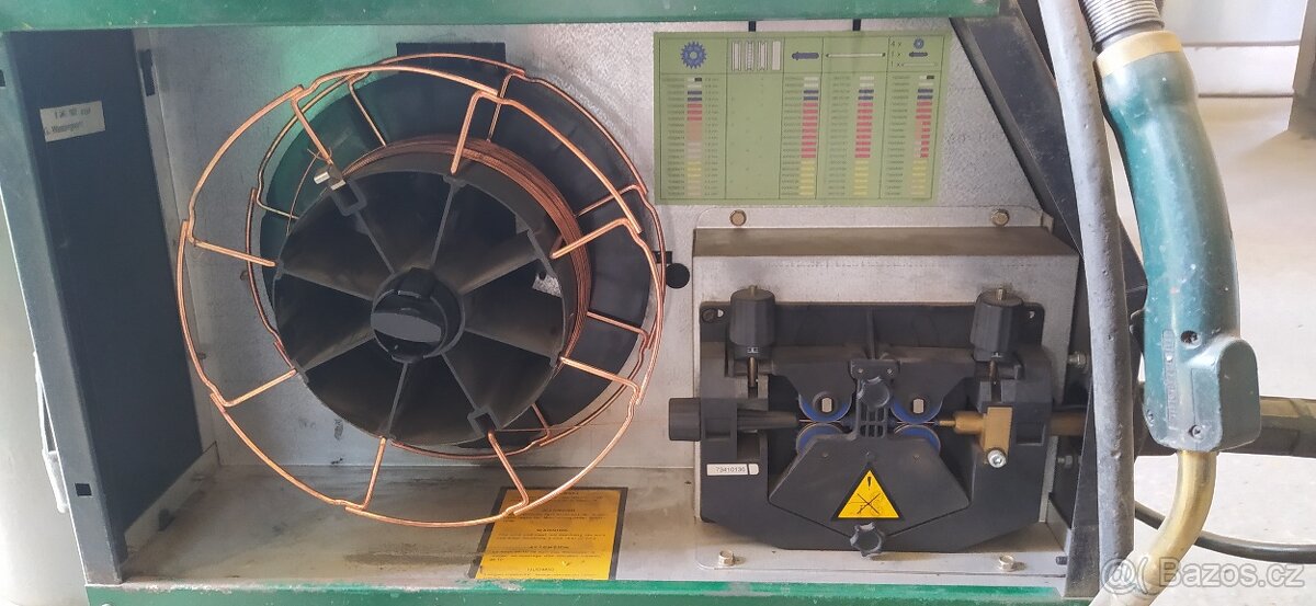 Svářečka MIGATRONIC MIG305 - 6