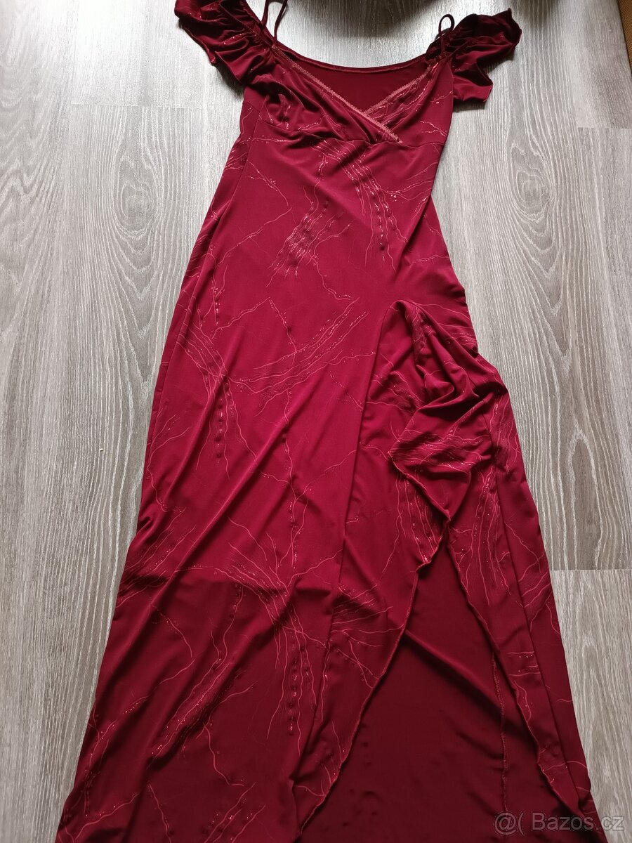 Dlouhé vínové šaty - 6