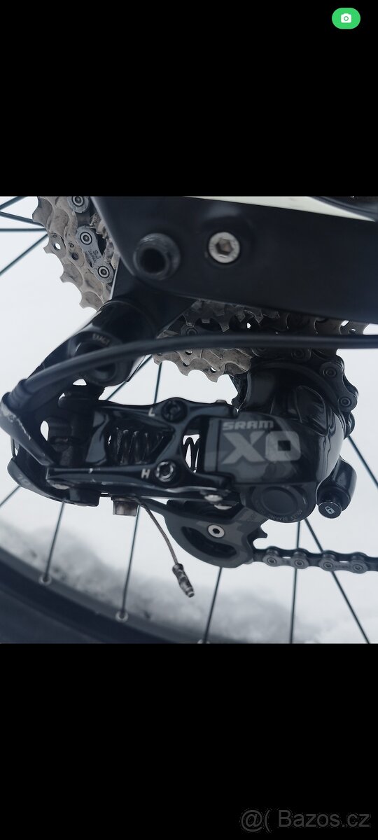 Horské kolo SPECIALIZED - 6