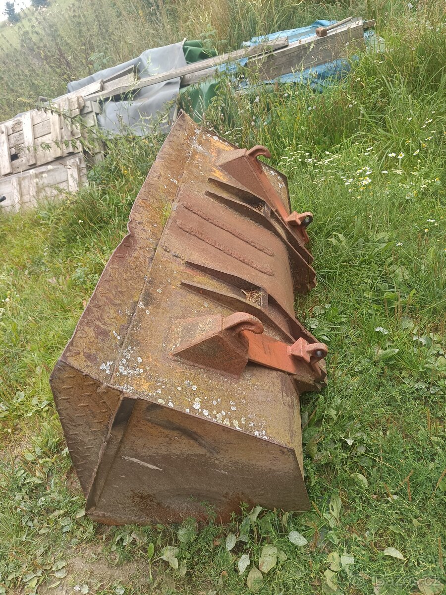 Nakladač Hon un 053 - 6