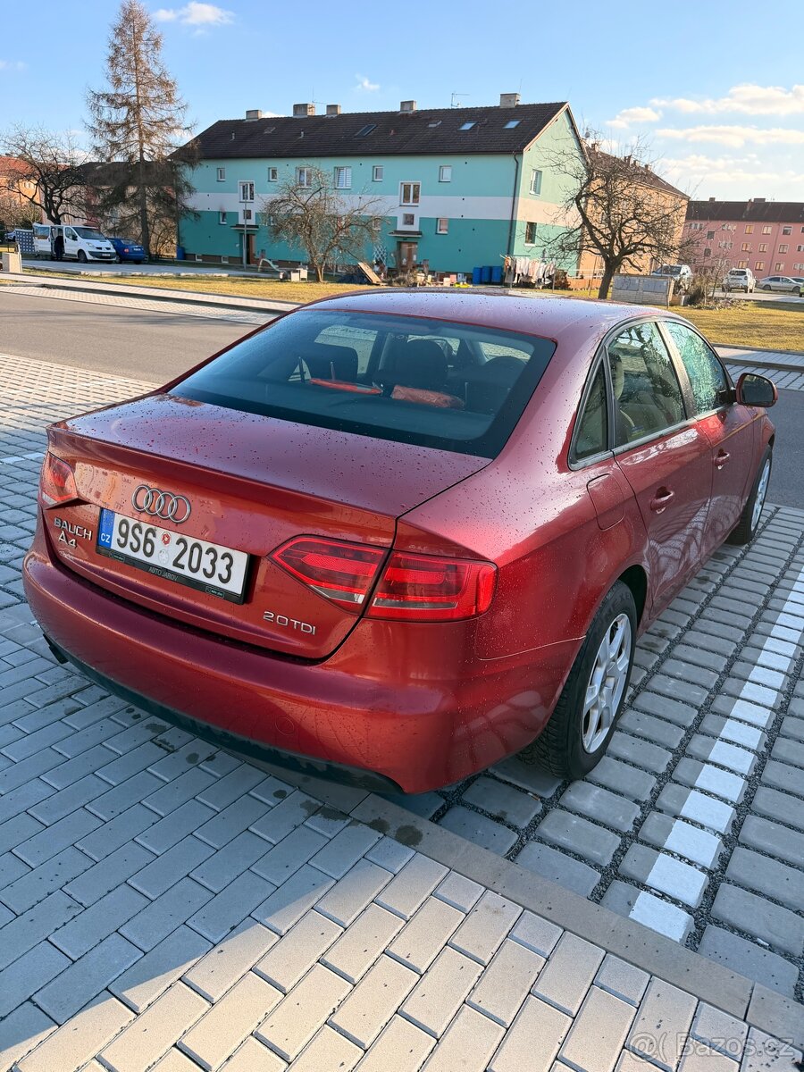 Audi A4 B8 sedan 2.0 TDI - 6