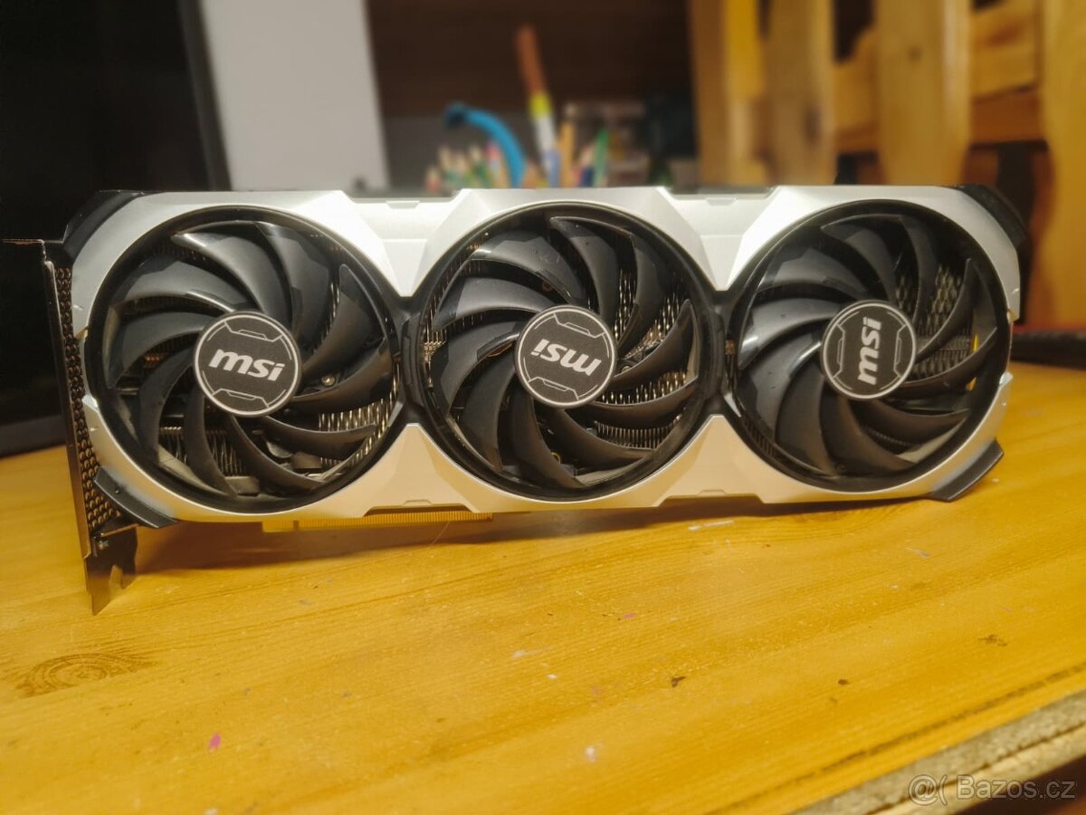 Prodám grafickou kartu NVIDIA GeForce RTX 4070 - 6