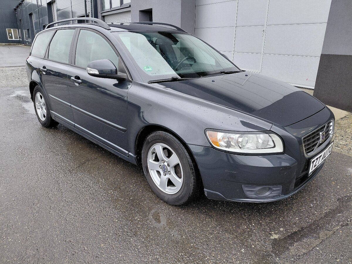 VOLVO V50, 1.6D, r.10, 155000km, VELMI SOLIDNÍ - 6