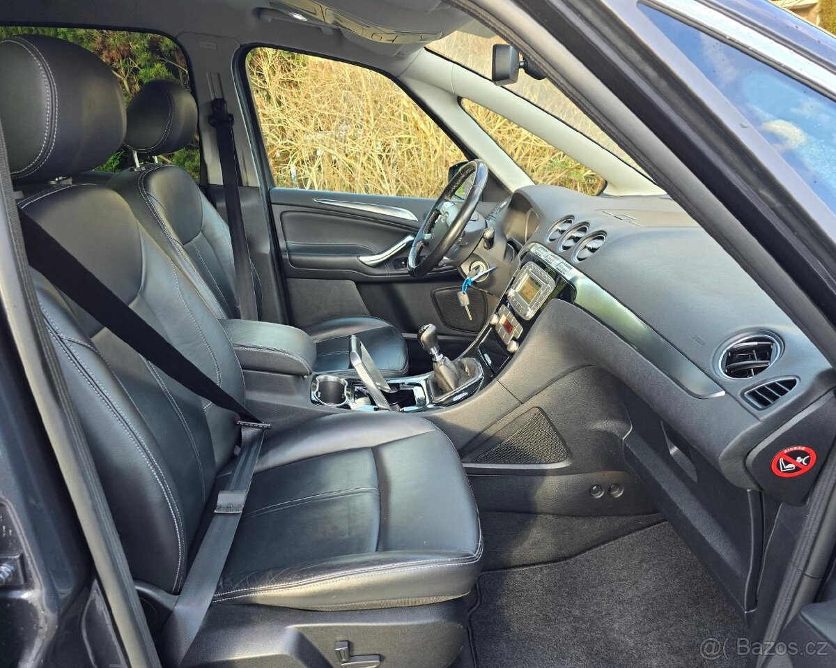 FORD SMAX 2.0TDCi TITANIUM rv2011 KŮŽE TZ PAMĚT ALU LED - 6