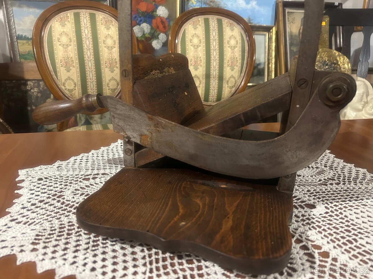 Starožitný ruční kráječ chleba - 6