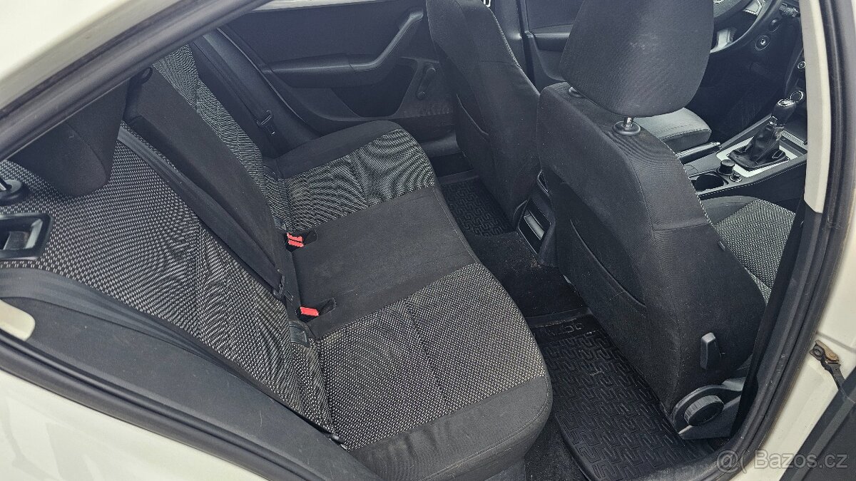 Škoda Octavia 3 sedačky - 6