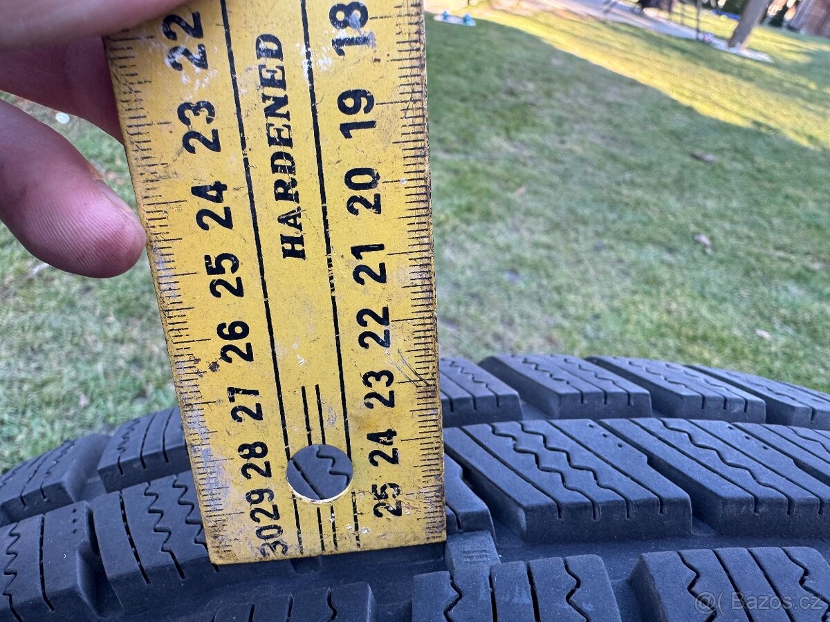 Zimní pneu 225/45/17 - 6