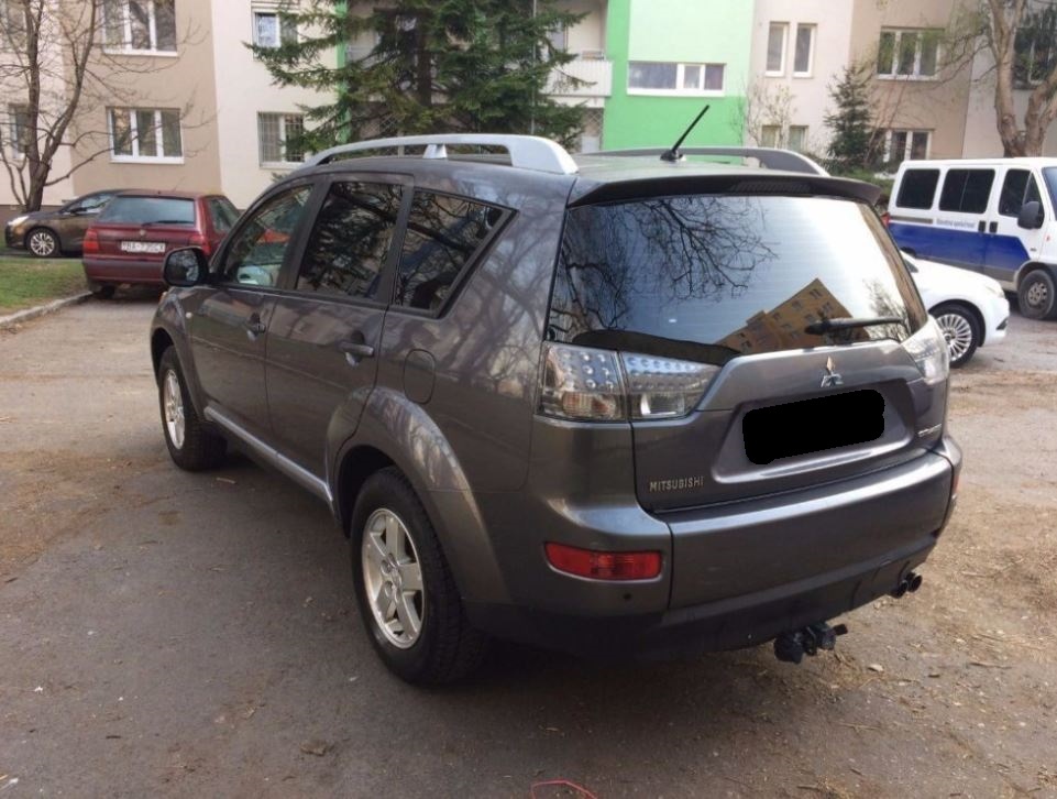 Mitsubishi Outlander 2.0 DI-D Intense 103kW - 6