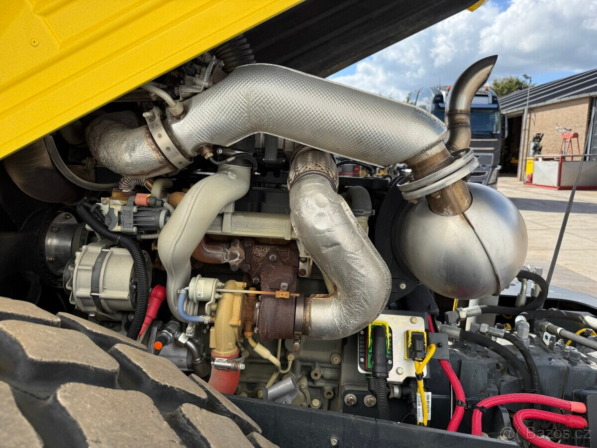 Válec Bomag 211 - 6