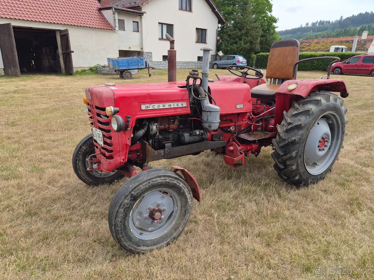 Traktor MCCormic D-436 s motorem Avia - 6