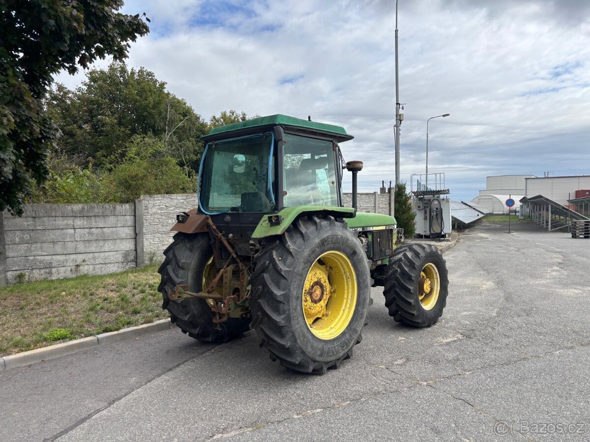 Kolový traktor John Deere 2850, nutné opravy - 6