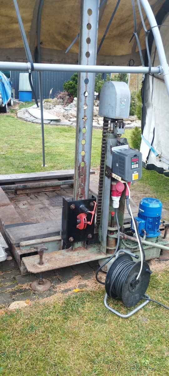 Hydraulický zvedák DDR - 6