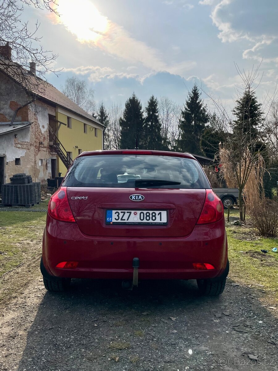 Kia Ceed 1.4 CVVT 80kW 2009 - 6