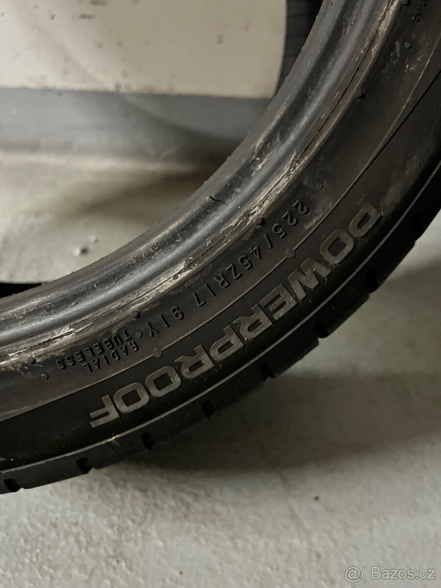 Letní sada pneu Nokian 225/45R17 - 6