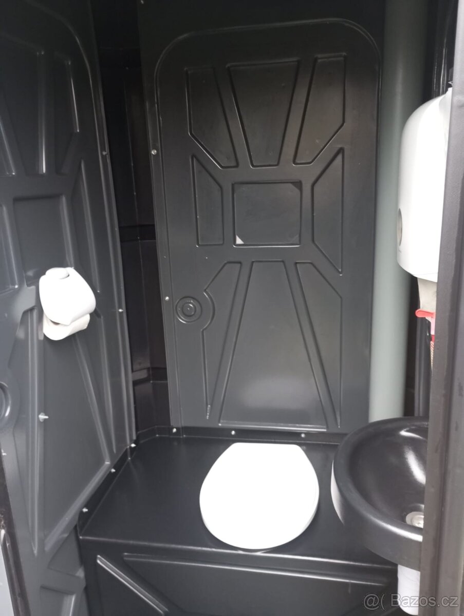 NOVÝ MOBILNÍ WC - 6