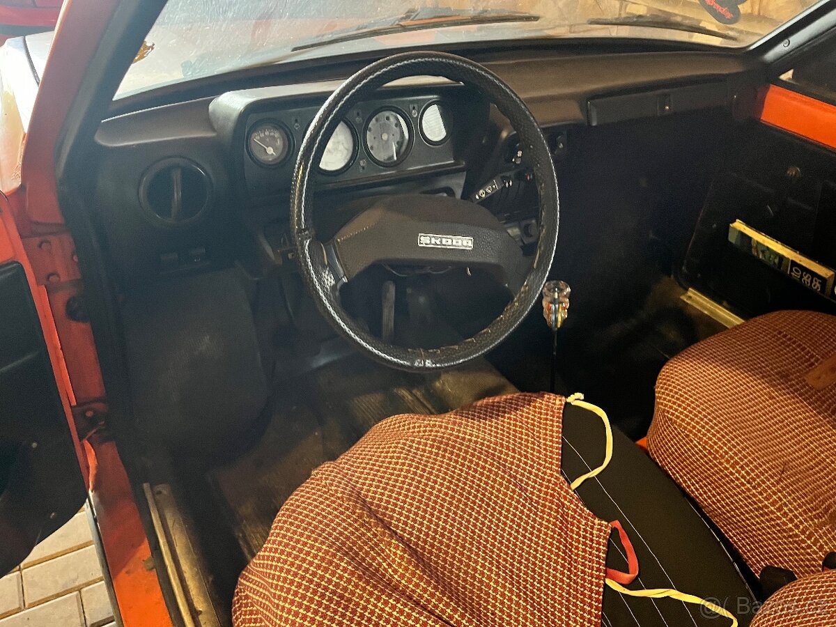 Prodám automobil škoda 105L - 6