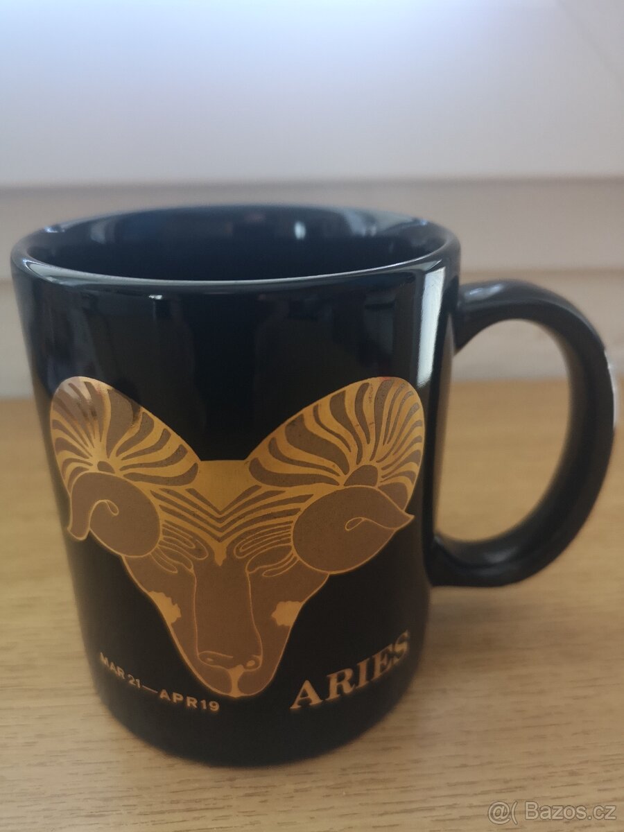 Příbory-staré-zbytky,lis na česnek,struhadlo,lopatka -retro. - 6