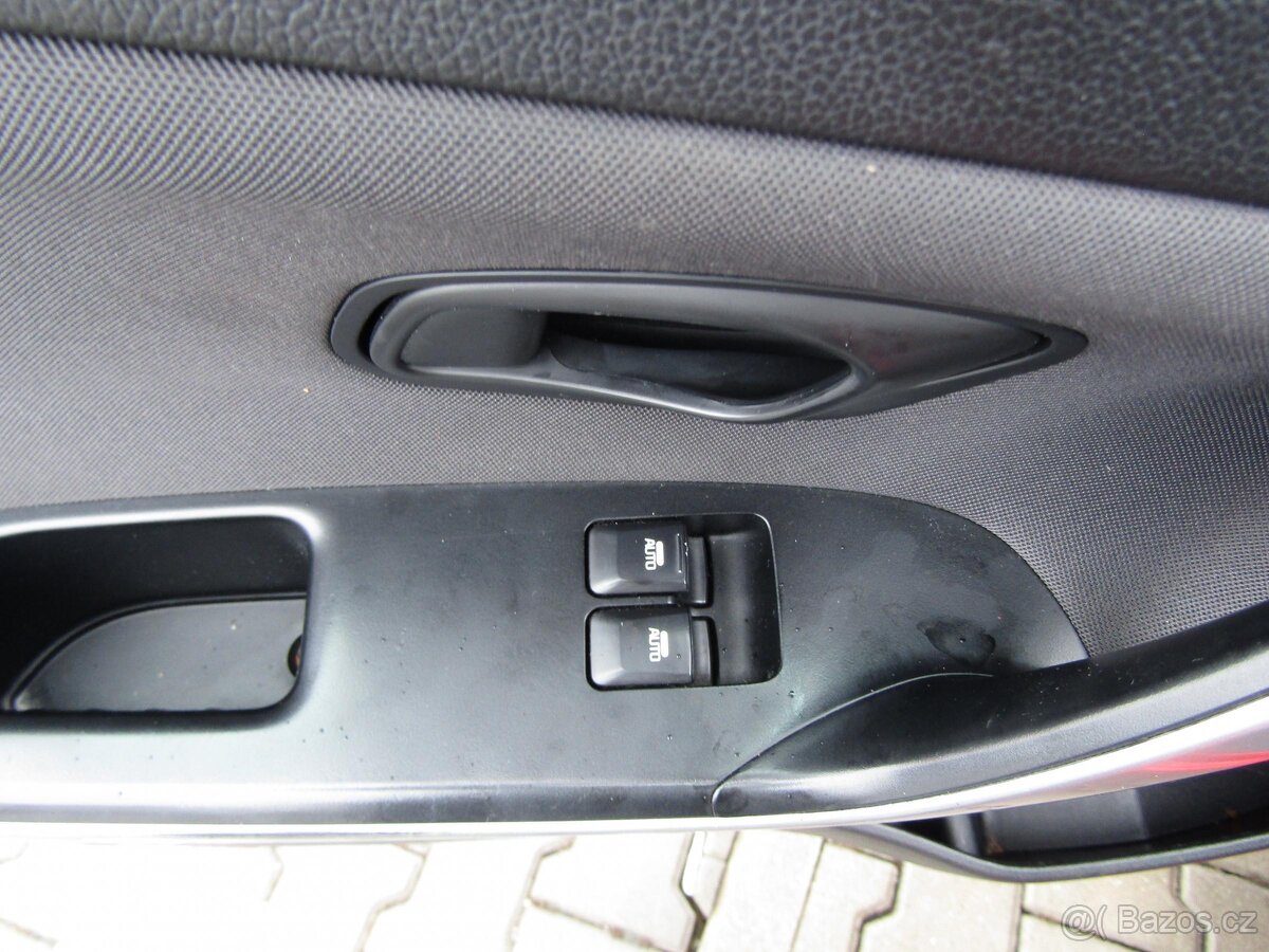 Kia Ceed 1.4 CRDi , 66 kW nafta, 2013 - 6