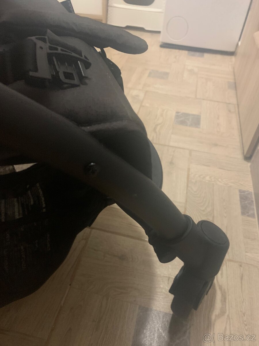 Kočárek HAMILTON R1 - 6