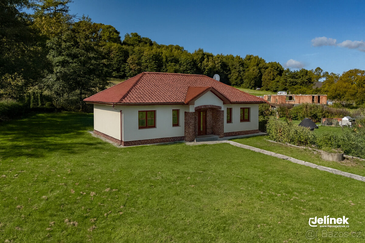Stavební pozemek s chatkou – Jedlová u Poličky - 6